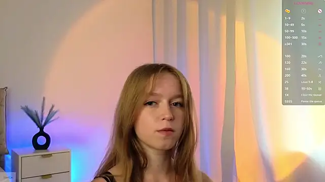 Snapshot of _Selestia_ chatting on 07-04-26, 01:26 Selestia online show from 07-04-26, 01:26