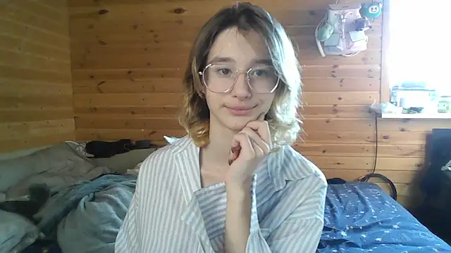 Snapshot of Silva-Tailll chatting on 06-03-26, 03:17 Silva-Tailll online show from 06-03-26, 03:17