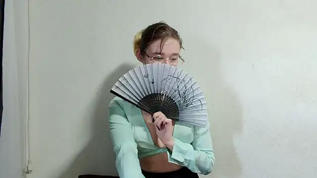 Snapshot of Silva-Tailll chatting on 05-15-26, 11:19 Silva-Tailll online show from 05-15-26, 11:19