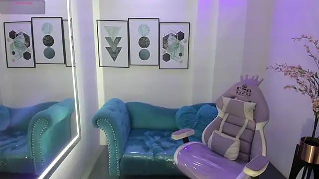 Chloe meoww online show from 07-06-26, 11:50