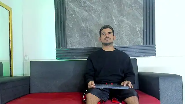 Latins on fire online show from 04-08-26, 11:44