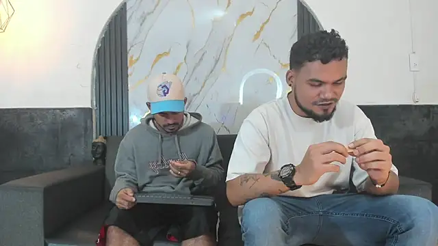 Latins on fire online show from 04-15-26, 07:58