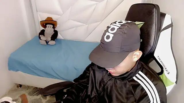 Street poemm  online show from 03-11-26, 03:44