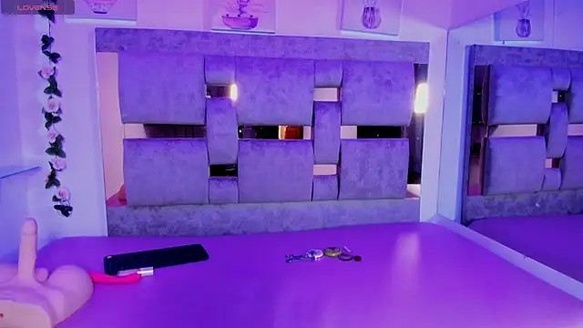 Iris Black online show from 03-12-26, 01:26