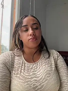 Eyssha online show from 04-13-26, 03:27