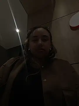 Eyssha online show from 04-08-26, 12:34