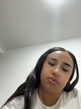 Eyssha online show from 02-28-26, 04:45