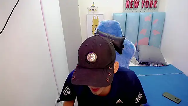 Snapshot of Houston_bby_ chatting on 02-22-26, 07:37 Houston bby online show from 02-22-26, 07:37