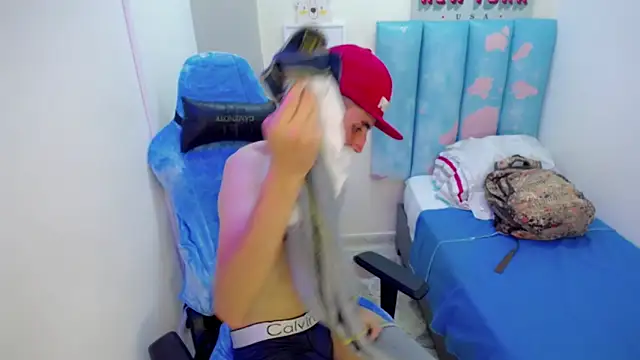 Snapshot of Houston_bby_ chatting on 03-01-26, 08:09 Houston bby online show from 03-01-26, 08:09