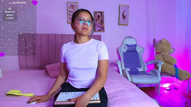 Zoow bluussh online show from 02-27-26, 12:05