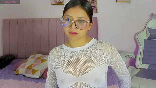 Zoow bluussh online show from 04-13-26, 12:42