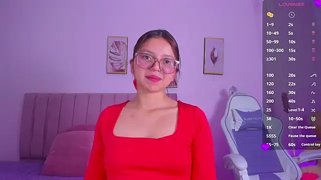 Zoow bluussh online show from 04-08-26, 12:06