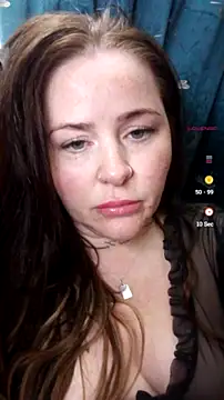 Snapshot of Kandi-kiss chatting on 06-29-26, 11:04 Kandi-kiss online show from 06-29-26, 11:04