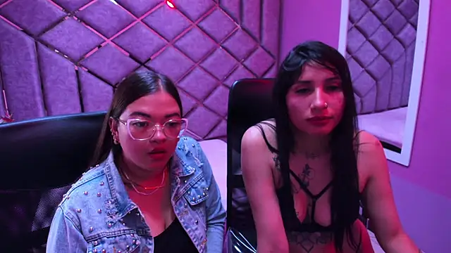 Snapshot of Scarlet_And_SofiDioamond chatting on 03-02-26, 02:34 Scarlet And SofiDioamond online show from 03-02-26, 02:34