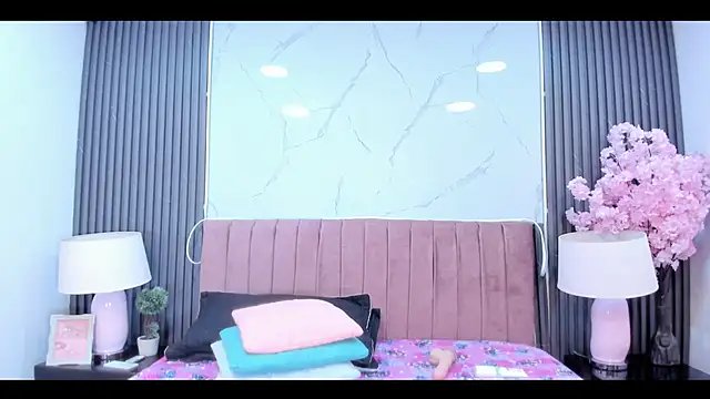 Snapshot of Rynnaa chatting on 04-16-26, 03:51 Rynnaa online show from 04-16-26, 03:51