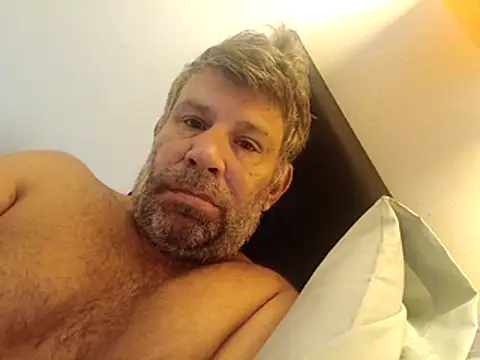 Snapshot of stud2512 chatting on 07-01-26, 08:03 stud2512 online show from 07-01-26, 08:03