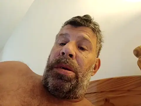 Snapshot of stud2512 chatting on 05-17-26, 07:30 stud2512 online show from 05-17-26, 07:30