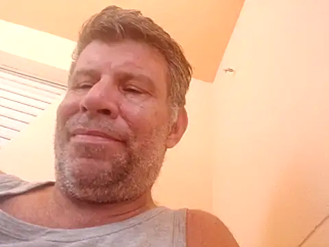 Snapshot of stud2512 chatting on 06-20-26, 12:43 stud2512 online show from 06-20-26, 12:43