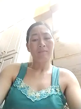 lris-Beauty77 online show from 02-28-26, 03:00