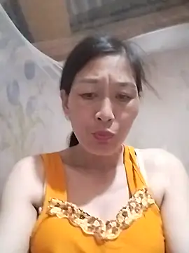 Snapshot of lris-Beauty77 chatting on 06-03-26, 02:44 lris-Beauty77 online show from 06-03-26, 02:44