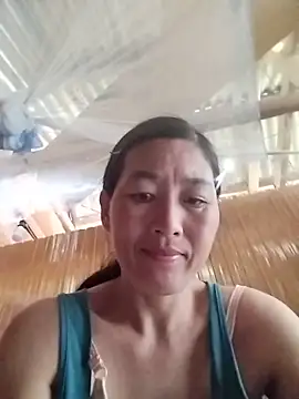 Snapshot of lris-Beauty77 chatting on 05-20-26, 06:32 lris-Beauty77 online show from 05-20-26, 06:32