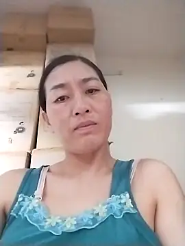 lris-Beauty77 online show from 04-10-26, 09:00