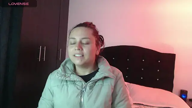 Ana  arms online show from 06-03-26, 05:17