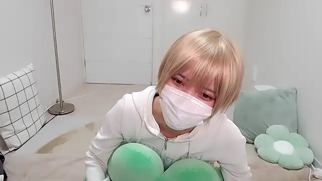 Snapshot of -Hayate- chatting on 03-04-26, 06:21 -Hayate- online show from 03-04-26, 06:21