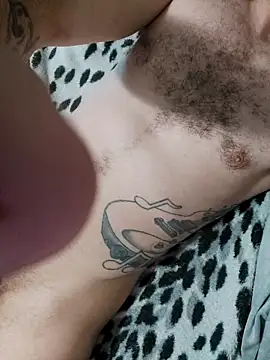 Snapshot of elong007 chatting on 02-25-26, 03:23 elong007 online show from 02-25-26, 03:23