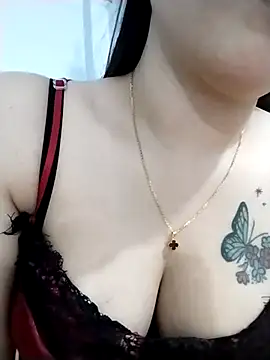 Kiki-vn online show from 03-01-26, 02:17