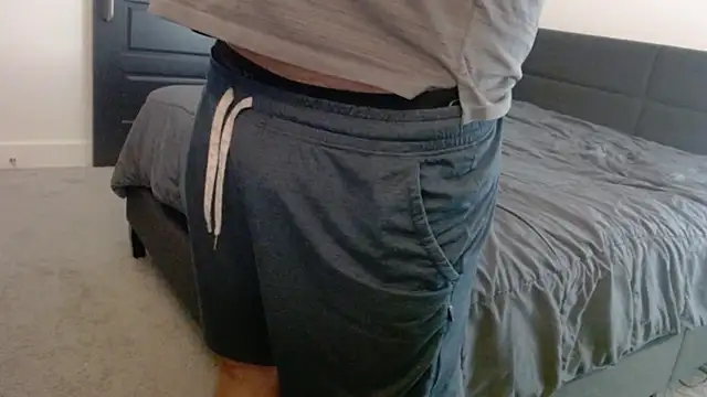 Snapshot of BlameItOnJunior chatting on 04-16-26, 03:07 BlameItOnJunior online show from 04-16-26, 03:07