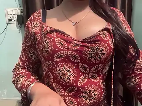 Snapshot of Avneet_kaurr1 chatting on 04-28-26, 10:14 Avneet kaurr1 online show from 04-28-26, 10:14