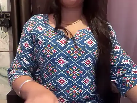 Snapshot of Avneet_kaurr1 chatting on 07-25-26, 04:09 Avneet kaurr1 online show from 07-25-26, 04:09