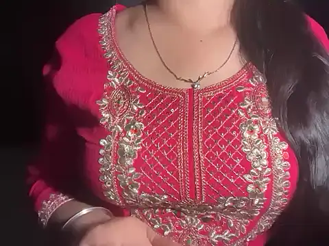 Avneet kaurr1 online show from 04-11-26, 12:31