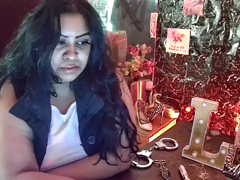Snapshot of MistressMileenaMiami chatting on 07-15-26, 06:09 MistressMileenaMiami online show from 07-15-26, 06:09