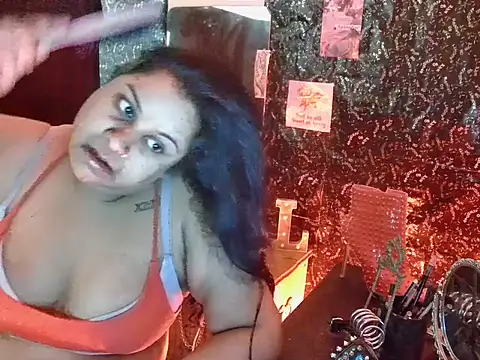 Snapshot of MistressMileenaMiami chatting on 08-06-26, 08:42 MistressMileenaMiami online show from 08-06-26, 08:42