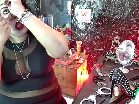 Snapshot of MistressMileenaMiami chatting on 07-24-26, 12:45 MistressMileenaMiami online show from 07-24-26, 12:45