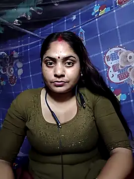 Snapshot of Aanushaka chatting on 04-22-26, 04:25 Aanushaka online show from 04-22-26, 04:25