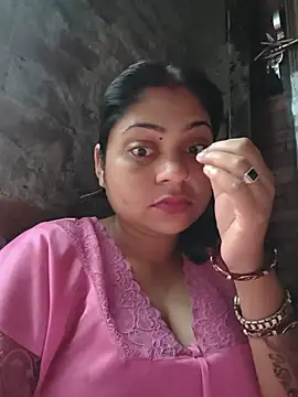 Snapshot of Aanushaka chatting on 06-07-26, 12:27 Aanushaka online show from 06-07-26, 12:27