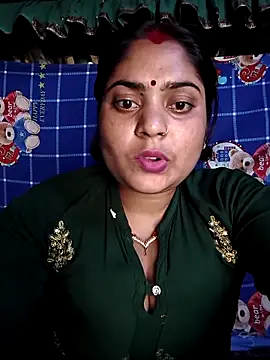 Snapshot of Aanushaka chatting on 04-23-26, 05:03 Aanushaka online show from 04-23-26, 05:03