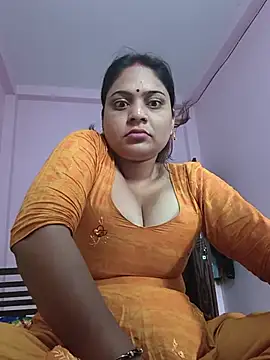 Snapshot of Aanushaka chatting on 06-13-26, 12:52 Aanushaka online show from 06-13-26, 12:52