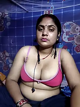 Snapshot of Aanushaka chatting on 04-17-26, 04:32 Aanushaka online show from 04-17-26, 04:32