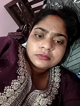 Snapshot of Aanushaka chatting on 05-22-26, 02:37 Aanushaka online show from 05-22-26, 02:37
