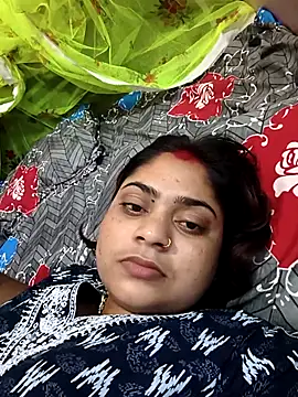 Snapshot of Aanushaka chatting on 05-10-26, 12:25 Aanushaka online show from 05-10-26, 12:25