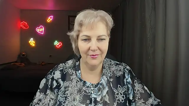 Snapshot of Mary-Leee chatting on 06-05-26, 06:51 Mary-Leee online show from 06-05-26, 06:51