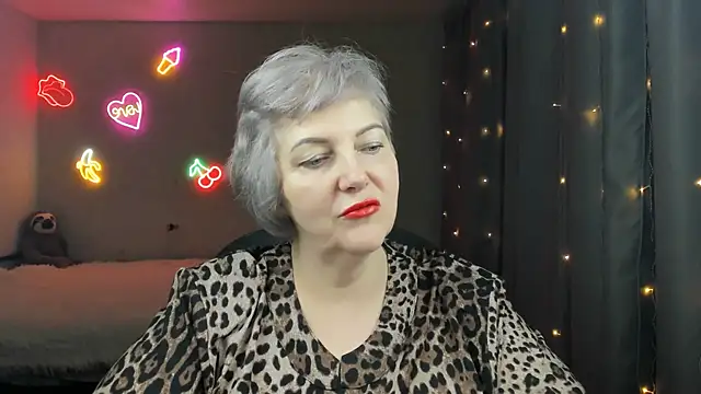 Mary-Leee online show from 03-14-26, 05:46