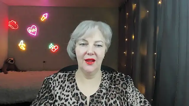 Mary-Leee online show from 03-25-26, 03:00