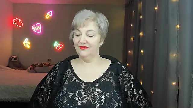 Snapshot of Mary-Leee chatting on 04-20-26, 02:40 Mary-Leee online show from 04-20-26, 02:40