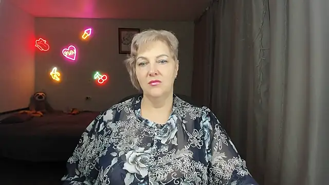 Snapshot of Mary-Leee chatting on 06-05-26, 06:52 Mary-Leee online show from 06-05-26, 06:52