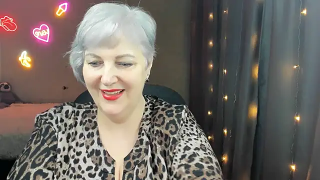 Mary-Leee online show from 03-08-26, 06:17